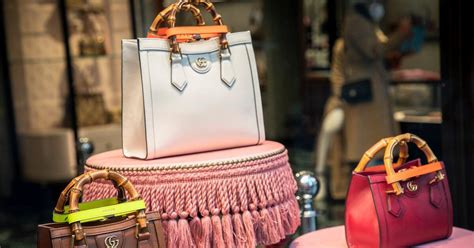 Gucci: Geschichte und Entwicklung des italienischen Luxusunternehme.